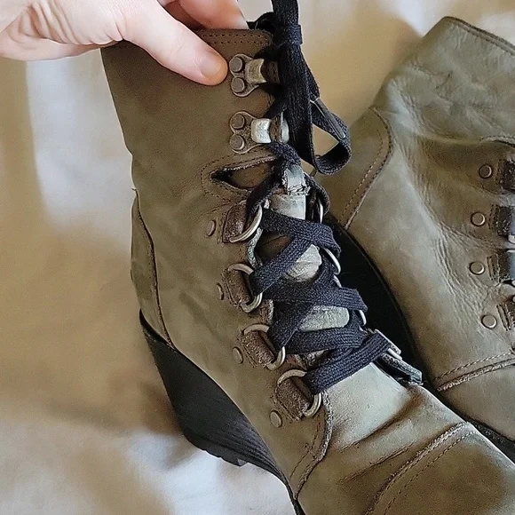 Sorel Sleep After Hour Lace Up Gray Leather Boots US7 - Picture 3 of 7
